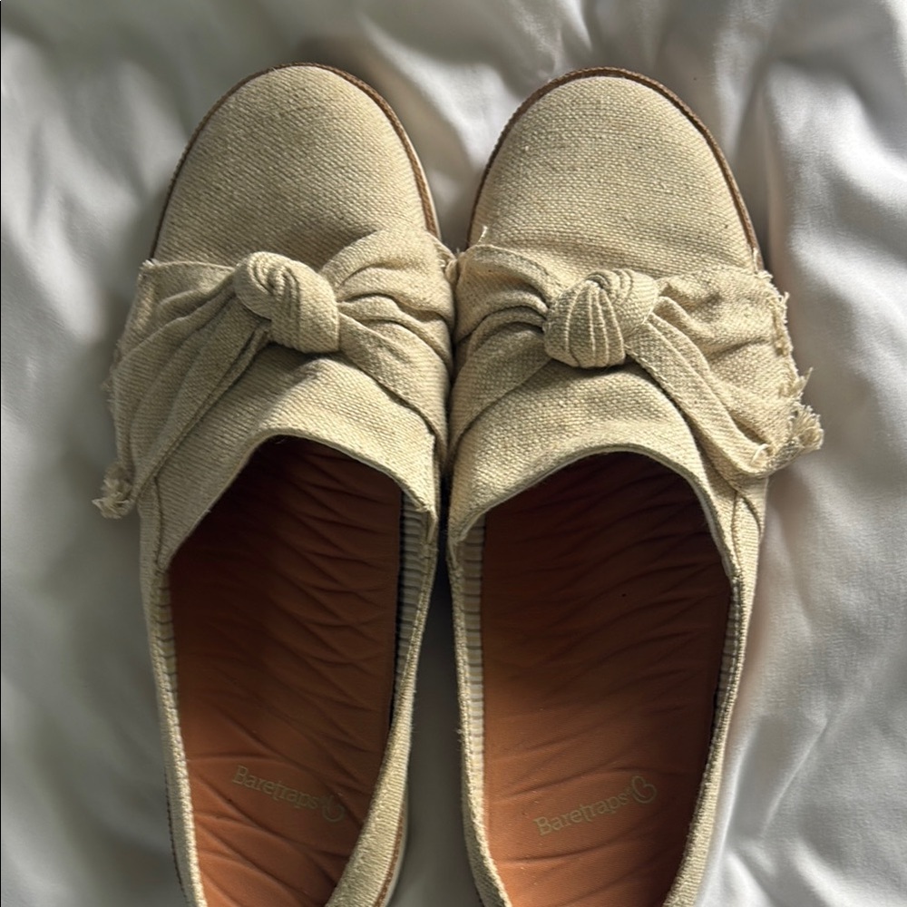 BareTraps Beige Knotted Flats